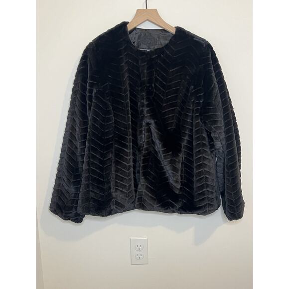 Jou Jou Black Faux Fur Jacket Size 1X Super Soft Mobwife Hook Closure - Picture 10 of 10